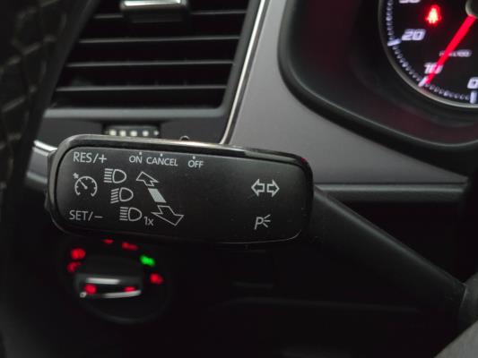 SEAT Leon ST EcoTSI Business Intense 1.0 116pk 2019, J-671-TB