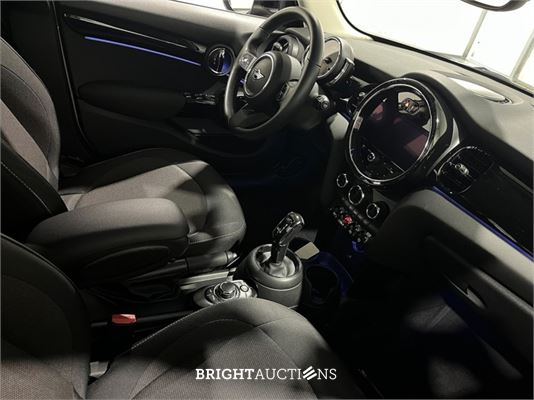 MINI Cooper Mini Camden Edition 1.5 136pk 2023 (Origineel-NL), X-428-JP