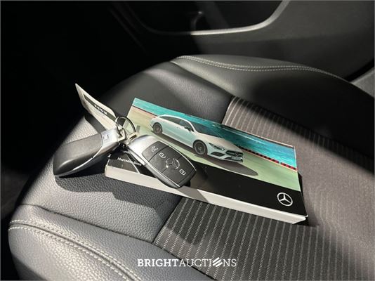 Mercedes-Benz CLA180 Shooting Brake Business Solution 136pk (Origineel-NL) CLA-Klasse, P-676-JK