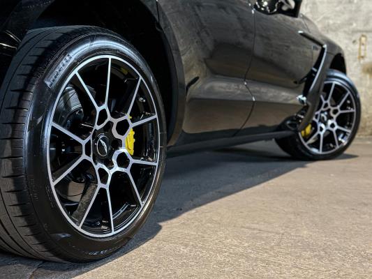 Aston Martin DBX 4.0 V8 1913 551pk 2020 (1 OF 500), HNT-92-V