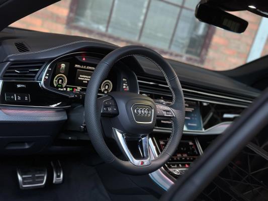 Audi Q8 55 TFSIe Quattro 3.0 V6 S-Line -NIEUW- 394PK 2025 Plug-In Hybrid (Fabrieksgarantie)