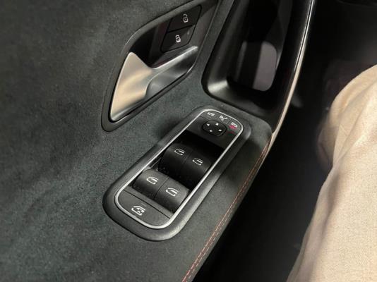 Mercedes-Benz A180 Premium AMG 136pk 2022 (Origineel-NL) A-klasse, P-368-SZ