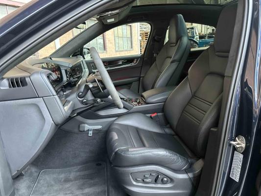 Porsche Cayenne Coupe 4.0 V8 S (1st owner) 474hp 2024 Manufacturer's Warranty