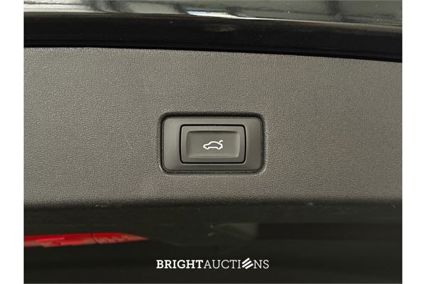 Audi Q4 35 Launch edition S Competition 55 kWh 2022 (Origineel-NL), P-141-FF