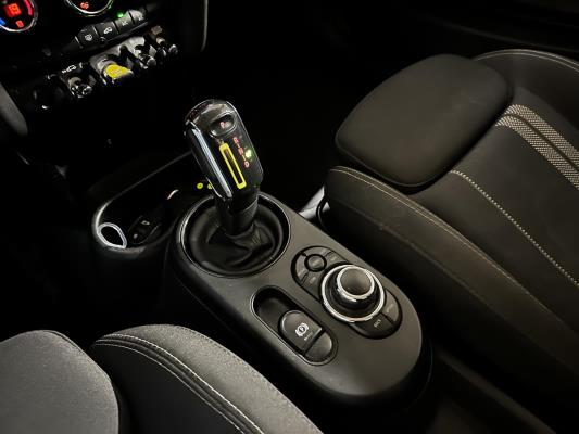 MINI Cooper Electric Essential 33 kWh 184pk 2021 F56 (Origineel-NL), L-232-DH