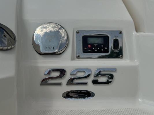 Chaparral 225 SSi Sportboot / Speedboot met Kajuit, MerCruiser 300pk – 2012