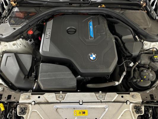 BMW 320e Touring Business Edition Plus M-Sport 204pk 2022 (Origineel-NL + 1e Eigenaar) 3-Serie G21, P-991-JH