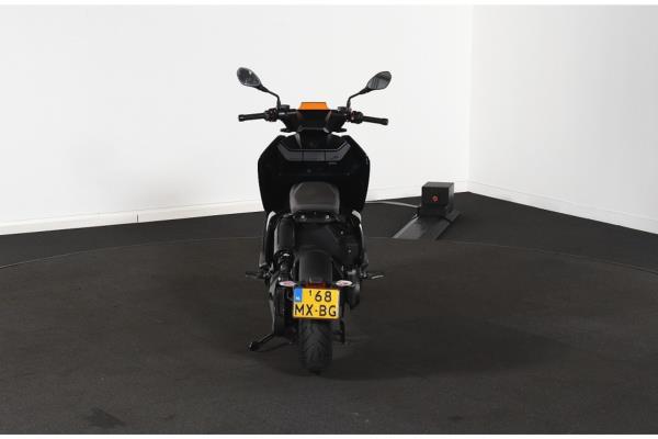 BMW Other CE 04 42pk 2025, 68-MX-BG