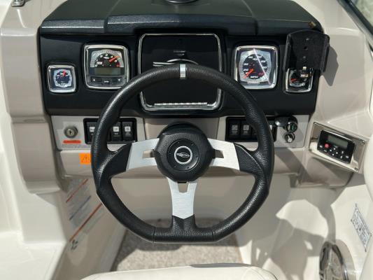 Chaparral 225 SSi Sportboot / Speedboot met Kajuit, MerCruiser 300pk – 2012
