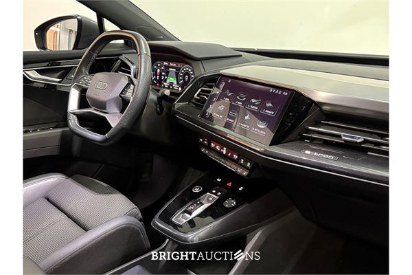 Audi Q4 40 S edition 77 kWh 2022 (Origineel-NL), R-245-LF