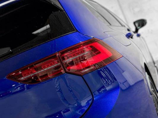Volkswagen Golf VIII R 4Motion 20th Annniversary -AKRAPOVIC- 2.0 TSI 320pk 2023 LIMITED (Golf 8), NL-KENTEKEN