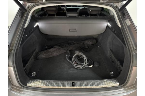 Audi e-tron 50 Launch edition plus Quattro 71 kWh 313pk 2020 (Origineel-NL), J-383-NL