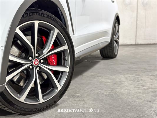 Jaguar F-Pace 5.0 V8 S/C AWD SVR 551pk 2019, T-214-ZB