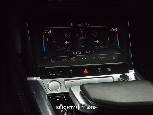 Audi e-tron 50 e-tron Launch edition Black Quattro 71 kWh 313pk 2019 (Origineel-NL), G-918-VX