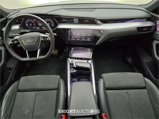 Audi e-tron Sportback 50 S edition Quattro 71 kWh 313pk 2021, T-261-RR