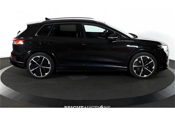Audi Q4 35 Launch edition S Competition 55 kWh 2022 (Origineel-NL), P-141-FF