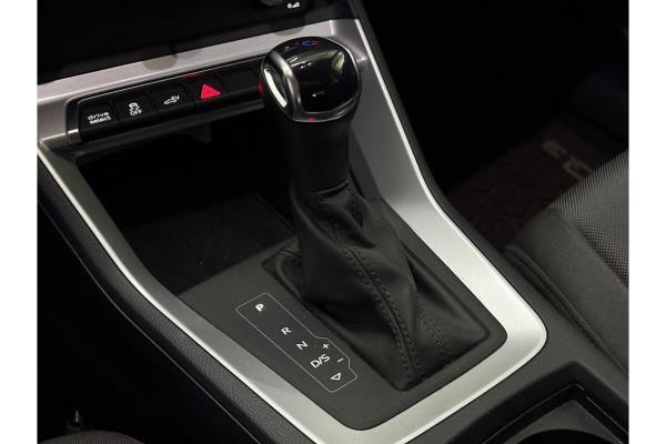 Audi Q3 45 e Advanced edition TFSI 266pk 2022 (Origineel-NL), P-044-SK
