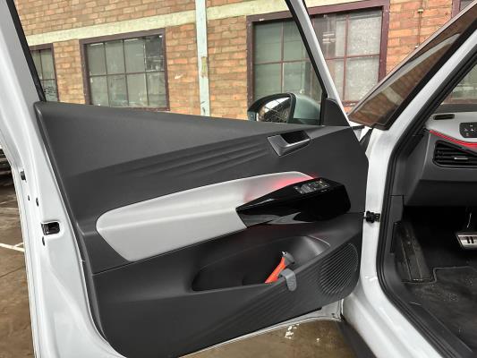 Volkswagen ID.3 First Plus 58 kWh 204pk 2020 (Origineel-NL) , K-328-HL