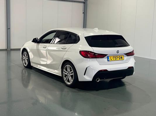 BMW 118i 1-serie Business Edition Plus M-pakket 136pk 2021 (Origineel-NL) 1-Serie, L-737-DN