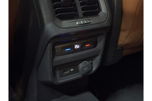 Volkswagen Tiguan ACT Highline Business R 1.5 TSI 150pk 2020 (Origineel-NL), H-070-NT