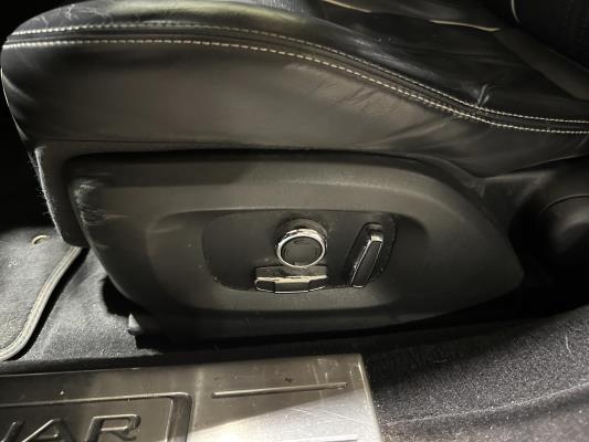 Jaguar XJ 3.0 D Premium Luxury 300hp 2016, RV-612-X