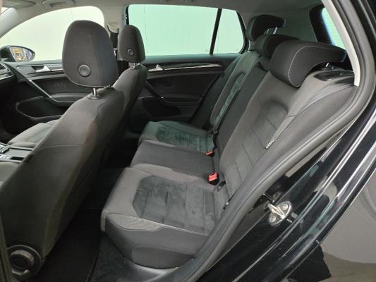 Volkswagen Golf Highline Business R 1.4 TSI 150pk 2017, XD-235-D