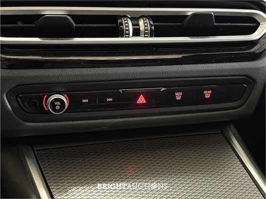 BMW 320e Touring M Sport 272pk 2022 (Origineel-NL) 3-Serie, R-267-NT