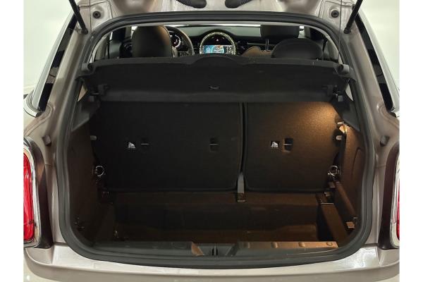 MINI One Business Edition 1.5 102pk 2022 (Origineel-NL), P-333-LL