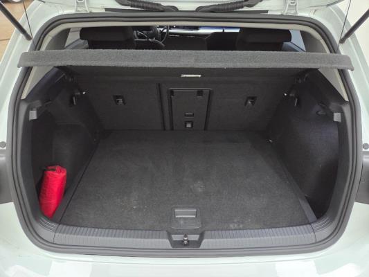 Volkswagen Golf Life 1.5 TSI 131pk 2020 (Origineel-NL), J-437-KF