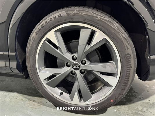 Audi Q4 e-tron 40 Launch edition Advanced 77 kWh 204pk 2021 (Origineel-NL), N-414-FZ