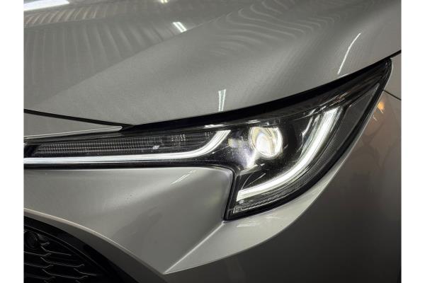 Toyota Corolla Touring Sport Hybrid GR-Sport 2.0 261pk 2021 (Origineel-NL), K-880-PR