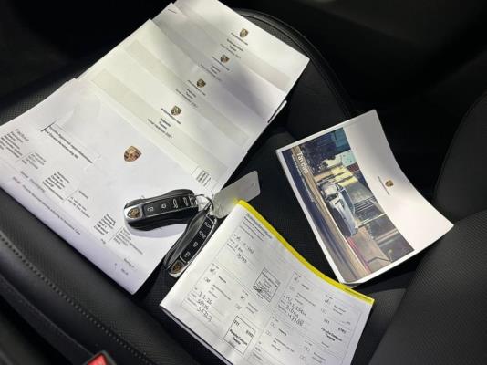 Porsche Taycan Performance Plus 93 kWh 81pk 2023, S-120-GD