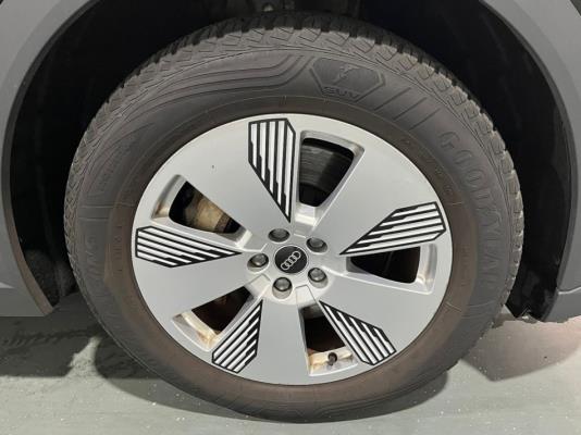 Audi e-tron 55 edition Quattro 95 kWh 408pk 2022 (Origineel-NL), R-205-DL