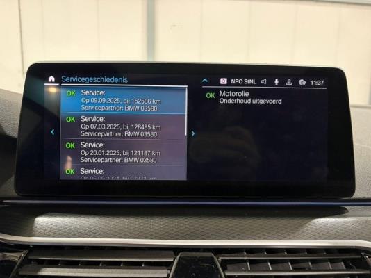 BMW 530e Touring Business Edition Plus M-Pakket 292pk 2023 (Origineel-NL) 5-Serie, S-330-LL