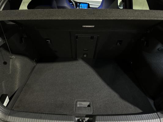 Volkswagen Golf VIII R 4Motion 20th Annniversary -AKRAPOVIC- 2.0 TSI 320pk 2023 LIMITED (Golf 8), NL-KENTEKEN