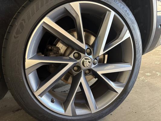 Škoda Kodiaq 4x4 Sportline Business 7p 2.0 TSI 190pk 2022, P-353-NB
