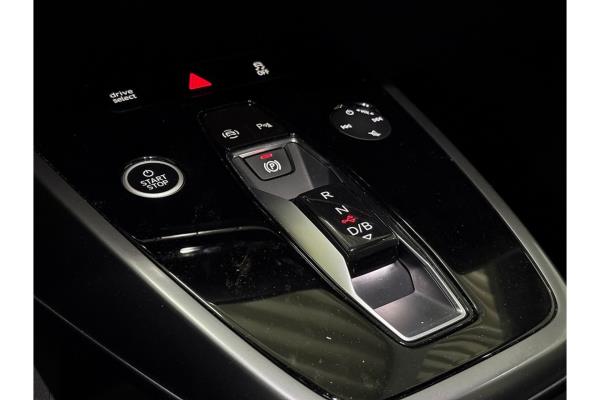 Audi Q4 40 Advanced edition 77 kWh 204pk 2022 (Origineel-NL), P-242-HB