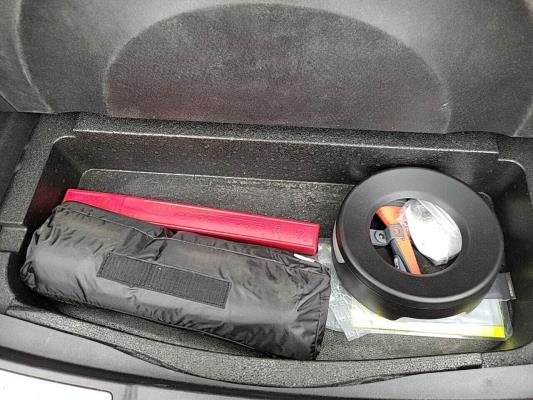 Land Rover Range Rover Evoque P300e 1.5 AWD 309pk 2022 (Origineel-NL), P-582-LG