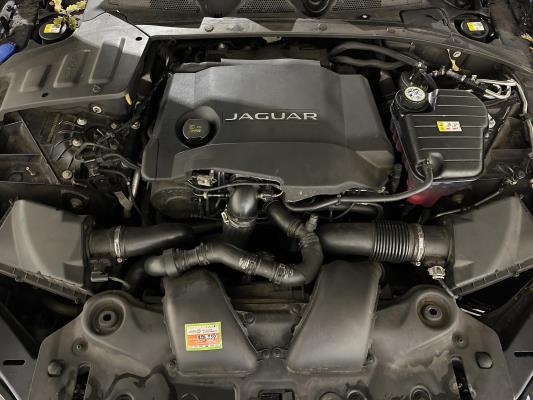 Jaguar XJ 3.0 D Premium Luxury 300hp 2016, RV-612-X