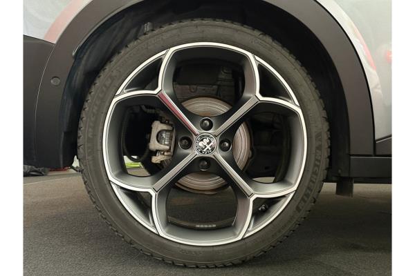 Alfa Romeo Junior Elettrica Veloce 54 kWh 281pk 2025 (Origineel-NL), JLX-71-H