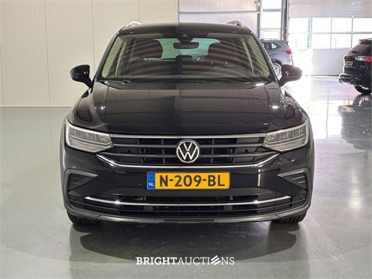 Volkswagen Tiguan Life Business 1.5 TSI 150pk 2021 (Origineel-NL), N-209-BL