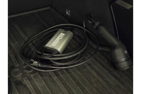 Lynk & Co 01 1.5 261pk 2024 (Origineel-NL), Z-915-RF