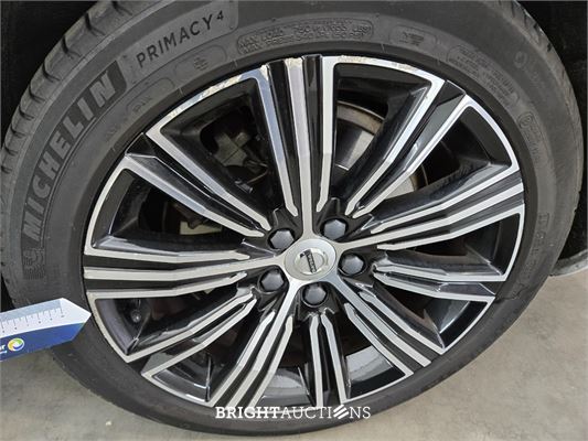 Volvo V60 T8 Twin Engine Inscription 2.0 AWD 392pk 2020, T-034-TZ