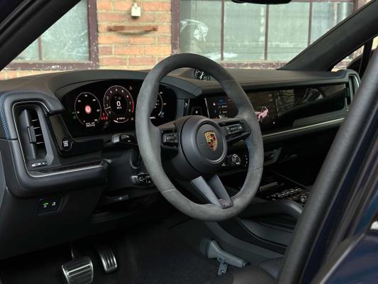 Porsche Cayenne Coupe 4.0 V8 S (1st owner) 474hp 2024 Manufacturer's Warranty