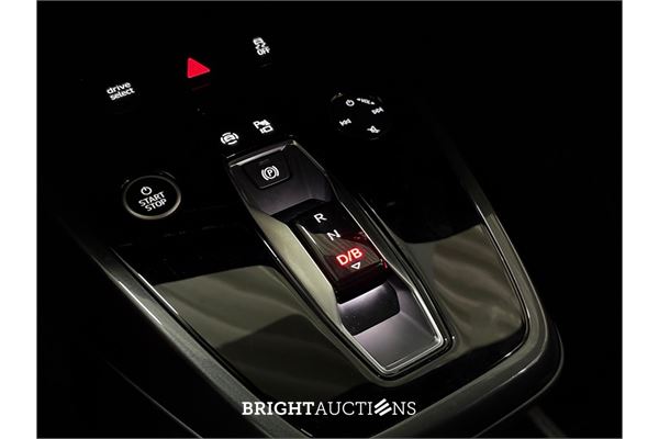 Audi Q4 35 Launch edition S Competition 55 kWh 2022 (Origineel-NL), P-141-FF