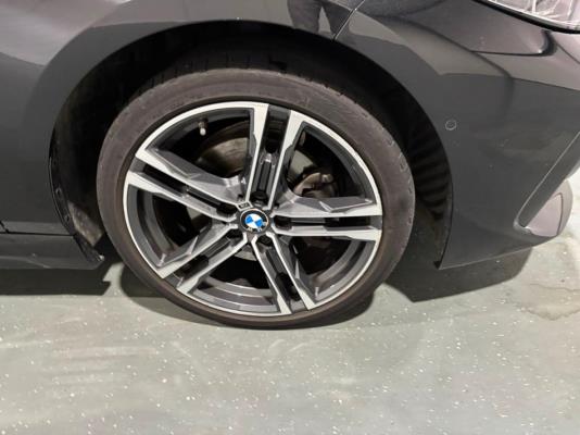 BMW 118i 1-serie Business Edition Plus M-pakket 136pk 2021 (Origineel-NL) 1-Serie, L-176-BB