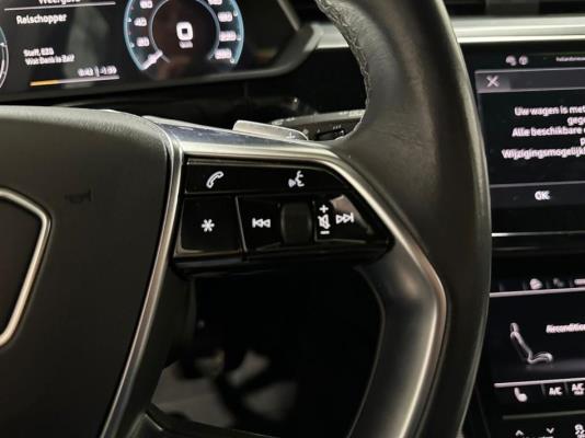 Audi Q8 e-tron 50 quattro Advanced Edition 95 kWh 340pk 2023 (Origineel-NL), T-629-HS
