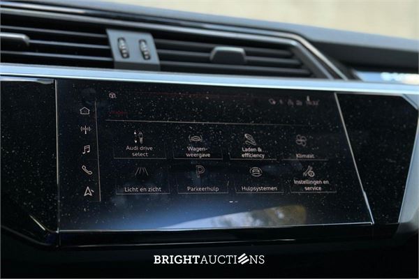 Audi e-tron Sportback 50 S edition Quattro 71 kWh 313pk 2021, T-261-RR