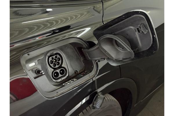 Audi Q4 Sportback 40 Launch edition S Competition 77 kWh 204pk 2022 (Origineel-NL), P-433-PR