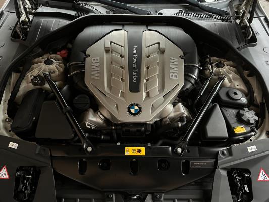 BMW ActiveHybrid7 F04 4.4 V8 465pk 2011 F04 Youngtimer